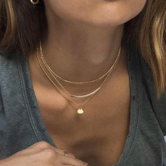 Jewelry - ✨HP✨3 Piece Dainty Layered Choker Necklaces